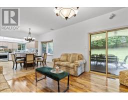 98 HUME DRIVE - 15