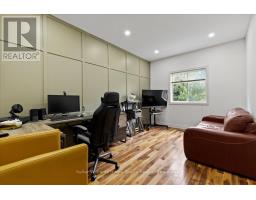 98 HUME DRIVE - 16