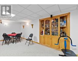 98 HUME DRIVE - 36