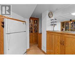 98 HUME DRIVE - 37