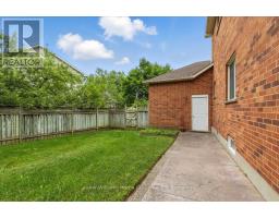 98 HUME DRIVE - 39