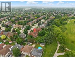 98 HUME DRIVE - 44