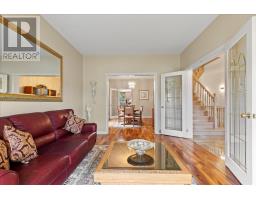 98 HUME DRIVE - 8