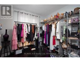 552 NELSON STREET - 17