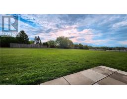 211 - 1100 COURTLAND AVENUE E - 21