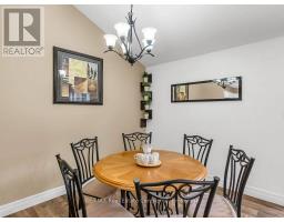 385 HIGHVIEW DRIVE - 10
