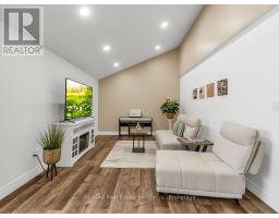 385 HIGHVIEW DRIVE - 13