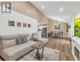 385 HIGHVIEW DRIVE - 14