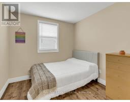 385 HIGHVIEW DRIVE - 17