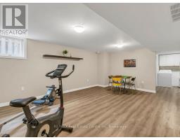 385 HIGHVIEW DRIVE - 22