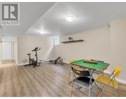 385 HIGHVIEW DRIVE - 24