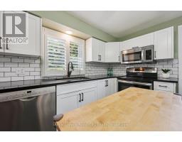 66 CLUTHE CRESCENT - 10