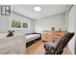 66 CLUTHE CRESCENT - 13