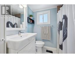 66 CLUTHE CRESCENT - 17