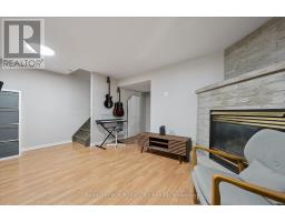 66 CLUTHE CRESCENT - 20