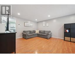 66 CLUTHE CRESCENT - 5