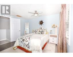 123 FORMAN AVENUE - 14