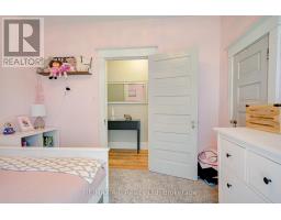 2 LOVEYS STREET E - 37