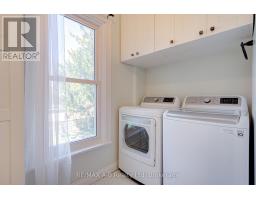 2 LOVEYS STREET E - 39