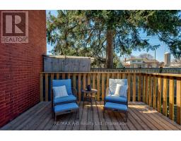 2 LOVEYS STREET E - 46