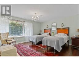 90 DELAMERE AVENUE - 24