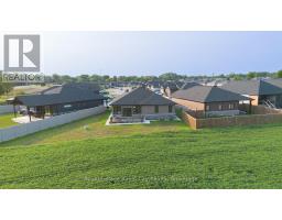 244 MOONSTONE CRESCENT - 45