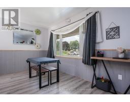 77825 LONDON ROAD - 21