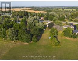 77825 LONDON ROAD - 43