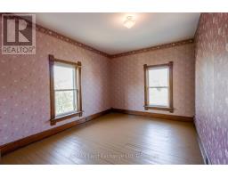 484 QUEEN STREET - 30