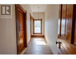 484 QUEEN STREET - 34