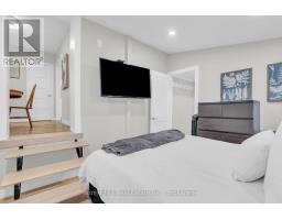 239 CLARKE STREET N - 15
