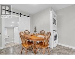 239 CLARKE STREET N - 22