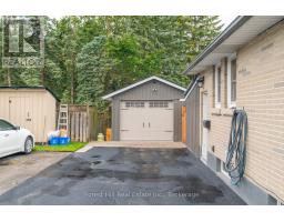 239 CLARKE STREET N - 37