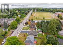 239 CLARKE STREET N - 44