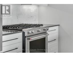 3001 - 60 CHARLES STREET W - 7