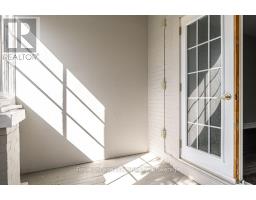 112 HURON STREET - 34