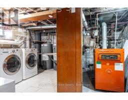 112 HURON STREET - 38