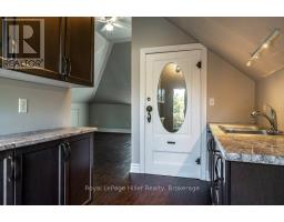 112 HURON STREET - 41
