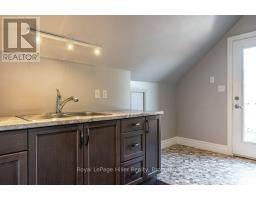 112 HURON STREET - 43