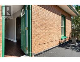 112 HURON STREET - 8