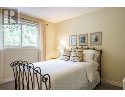 61 BAKER STREET - 26