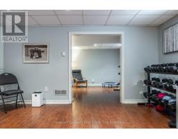 61 BAKER STREET - 31
