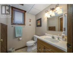 220 REGAL DRIVE - 26