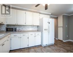 568 DEVON STREET - 22