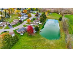 14 FAIRVIEW CRESCENT - 32