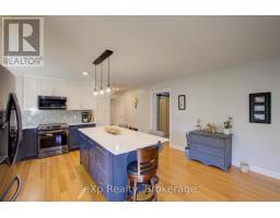 156 SPARLING STREET - 12