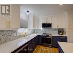 156 SPARLING STREET - 13