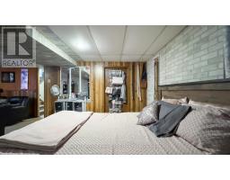 1 ALEXANDER STREET - 35