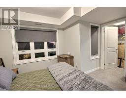 35 - 287 CHAPEL HILL DRIVE - 18