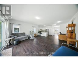 142 ELLEN STREET - 18